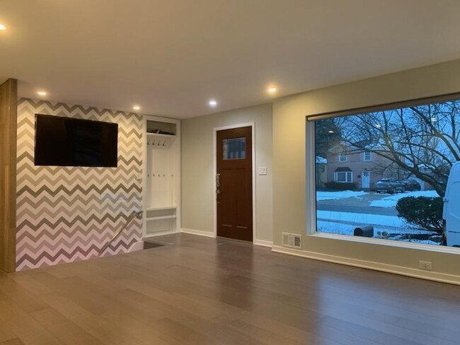 Building Photo - 530 Hermitage Dr Rental