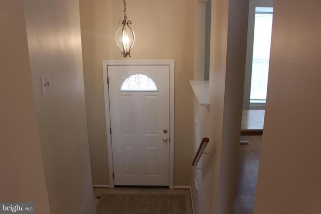 Photo - 611 Suffield Dr
