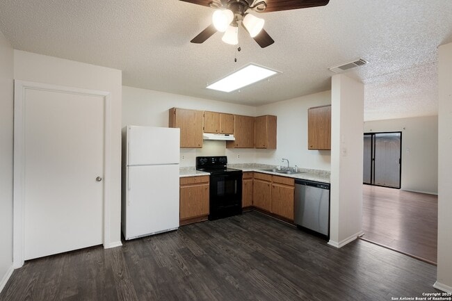 Photo - 15414 Legend Springs Dr