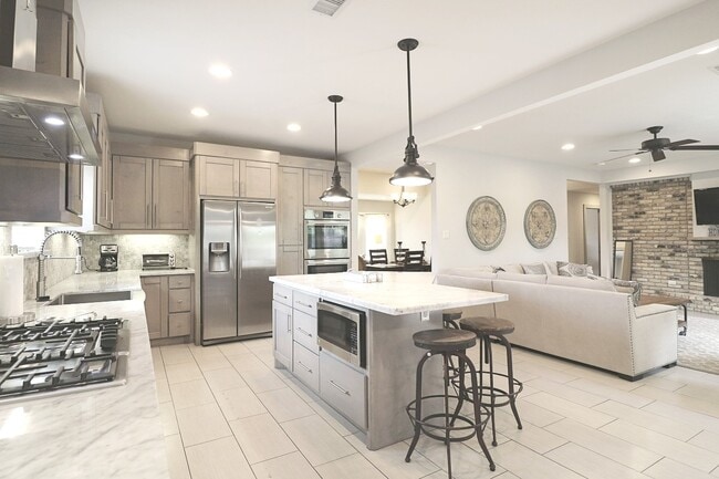 Building Photo - 5251 Lymbar Dr Rental