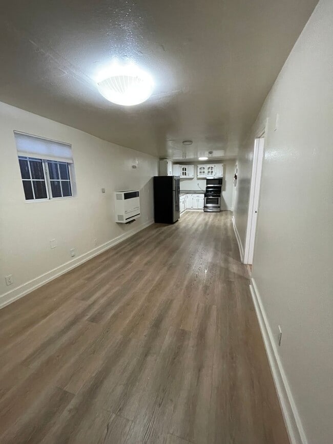 Building Photo - 1436-1438 3rd St Unit B Lower