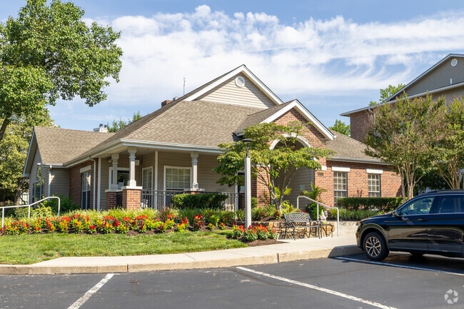 Building Photo - Lincoln Woods Rental