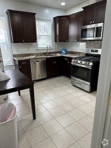 Building Photo - 48 7th St Unit 1 Rental