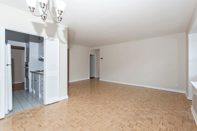 Photo - Chequers Place