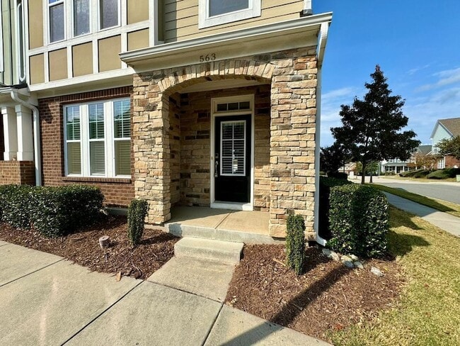 Photo - 563 Balsam Fir Dr