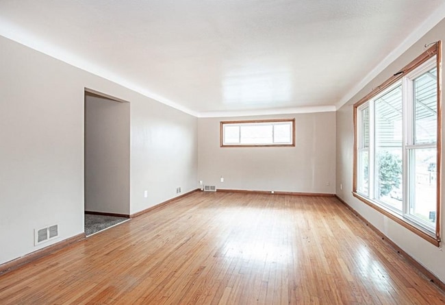 Photo - 4633 Warner Rd Unit 4633 Warner Rd  2