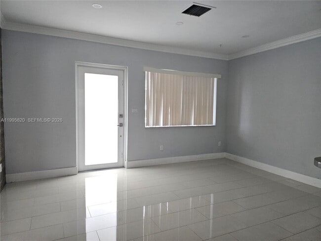 Photo - 5816 SW 9th St