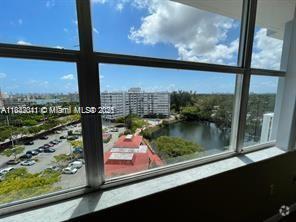 Building Photo - 1200 Miami Gardens Dr Unit 1017W Rental