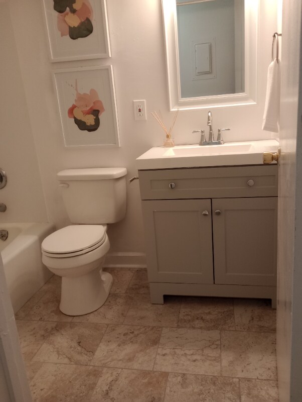 Photo - 1107 Robinhood Rd