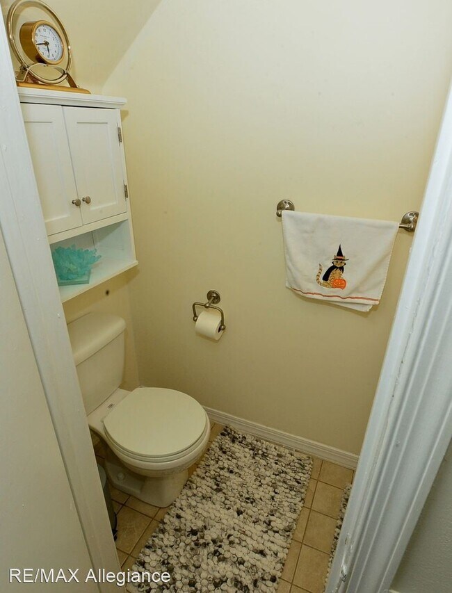 3 br, 2 bath House 2207 SEDGEWICK DRIVE Rental House Rental in