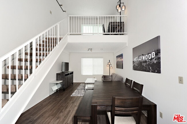 Photo - 3600 Bagley Ave Unit 304