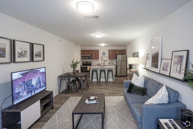 3BR, 3BA - 1200 SF