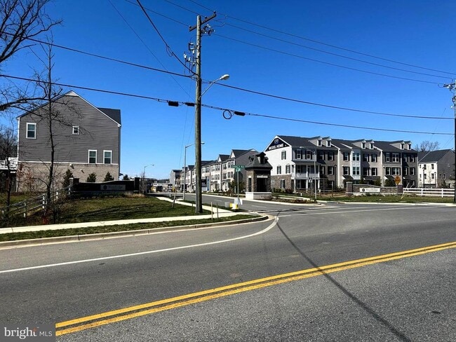 Photo - 8911 Beckett St.
