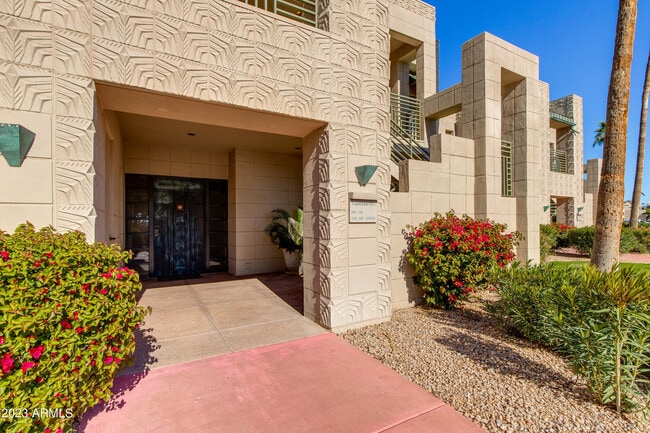 2802 E Camino Acequia Dr Unit 7