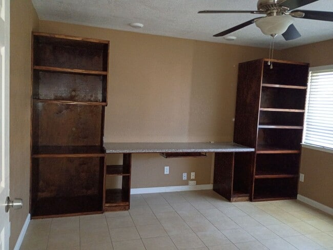 Photo - 1432 Jackellen Ln