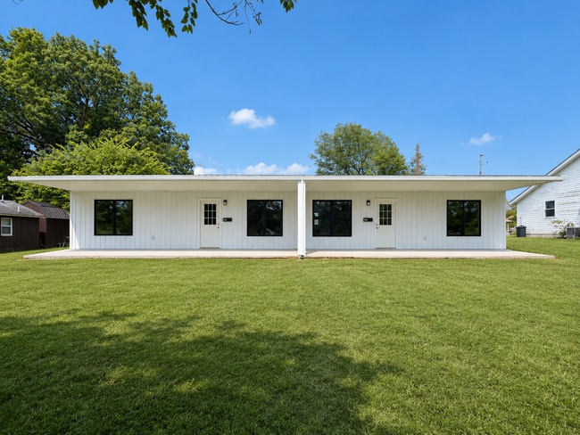 404 & 406 Units - 404 Locust St