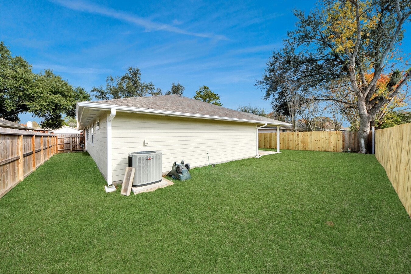 Photo - 15411 Town Green Dr