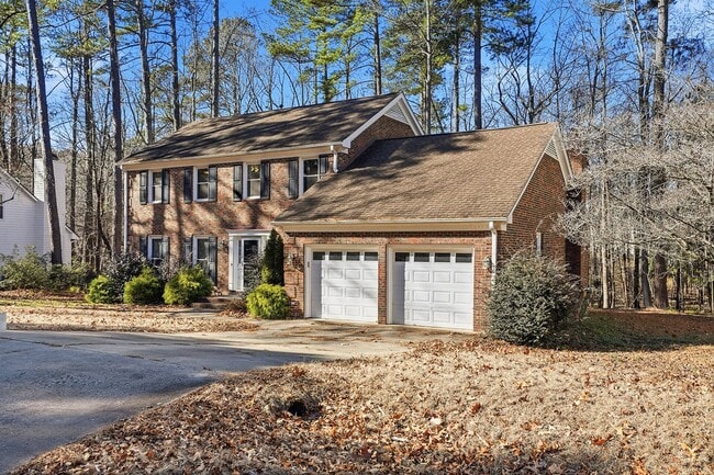 Photo - SPACIOUS AND BEAUTIFUL HOME IN DESIRABLE APEX