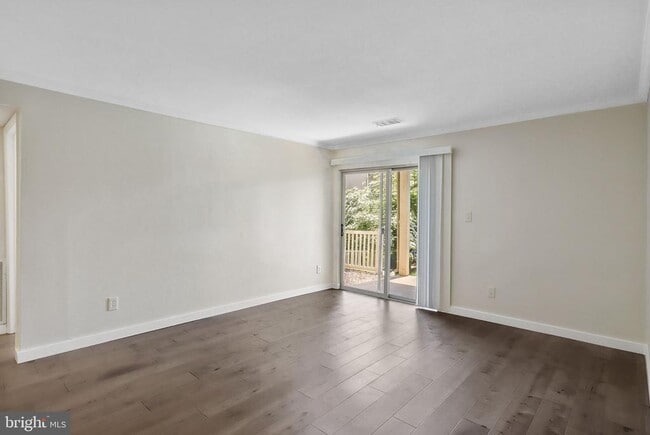 Photo - 1725 Ascot Way Unit 1725B