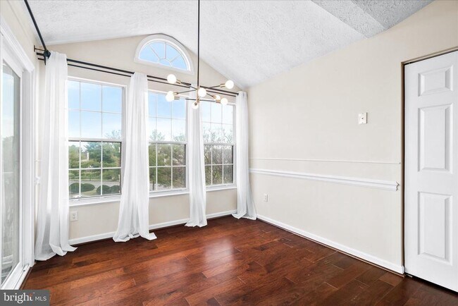 Photo - 5640 Wade Ct Apartment Unit J