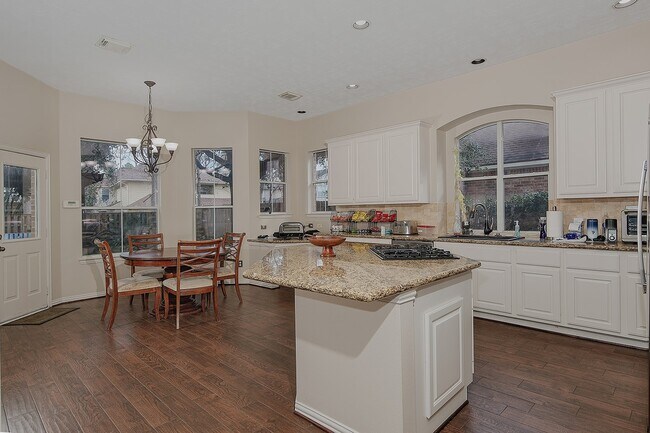 Photo - 50 N Lansdowne Cir