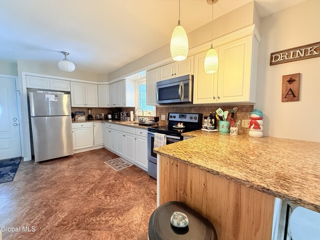 Photo - 23 Hillcrest Dr Casa