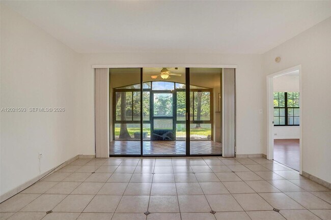 15825 SW 3rd St Unit 103