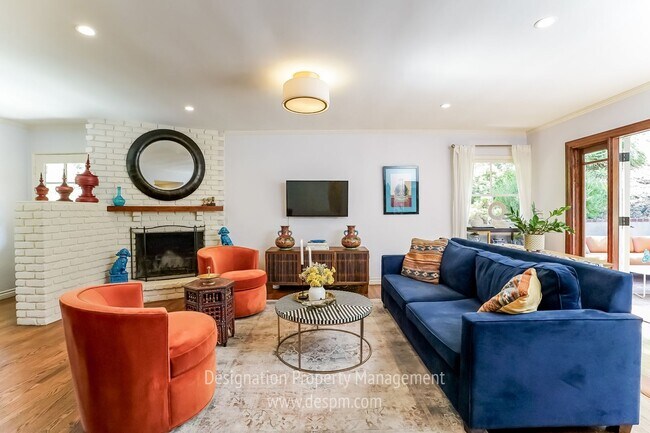 Photo - 360 Glenullen Dr
