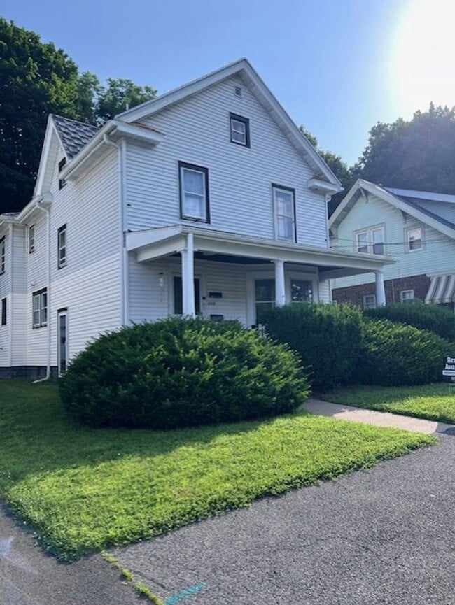 Building Photo - 302 Hasbrouck Ave Unit 2