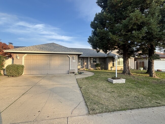 Photo - 1408 Seneca Pl