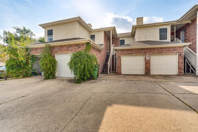 Building Photo - 303 Rawhide Loop Rental