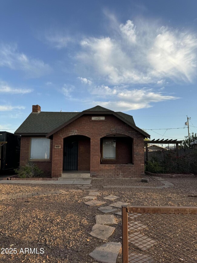 Photo - 1923 W Palm Ln Casa