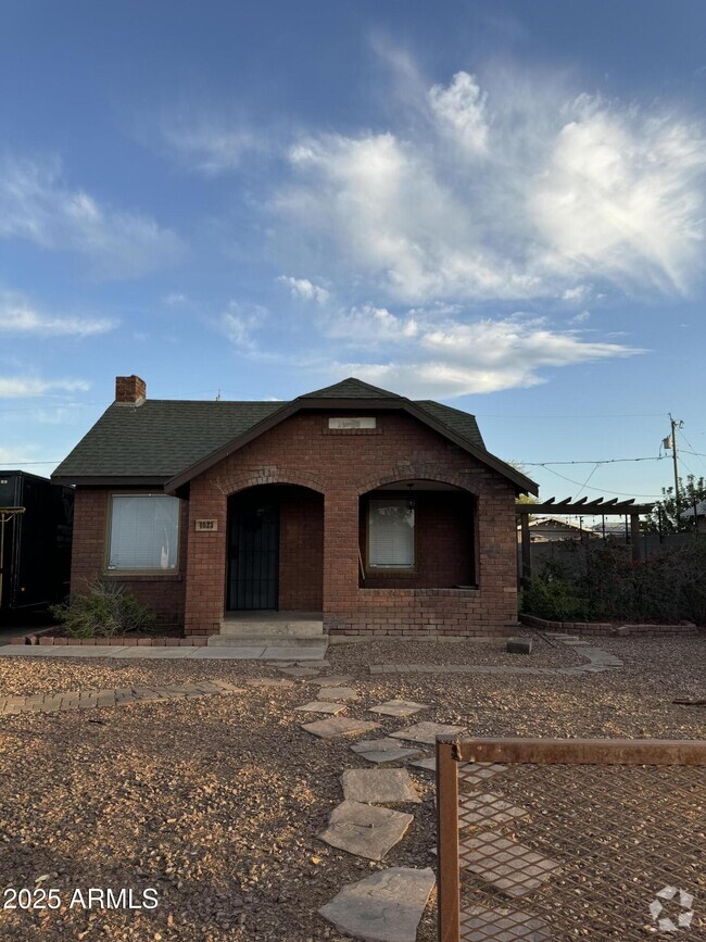 Building Photo - 1923 W Palm Ln Rental