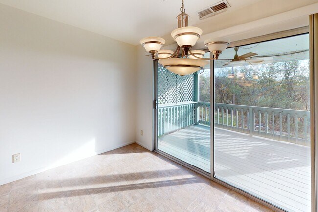 Photo - 61 Wattles Way