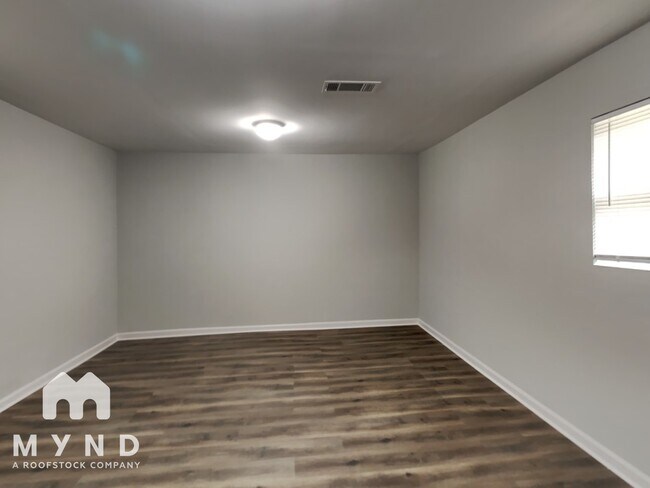 Photo - 2310 Ramblewood Cir