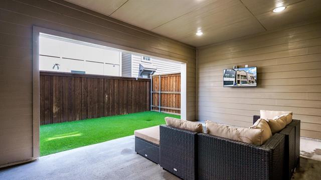 Photo - 2512 Carolwood Ln