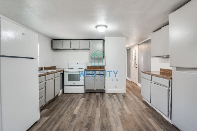 Photo - 15391 Flud Rd