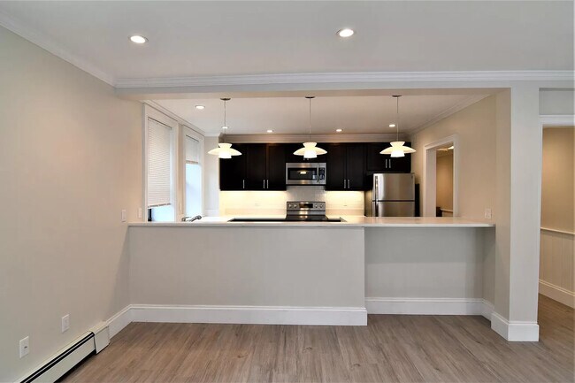 Photo - 25 Glenville Ave Unidad B