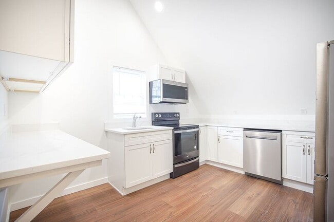 Photo - 42 E School St Unit 3