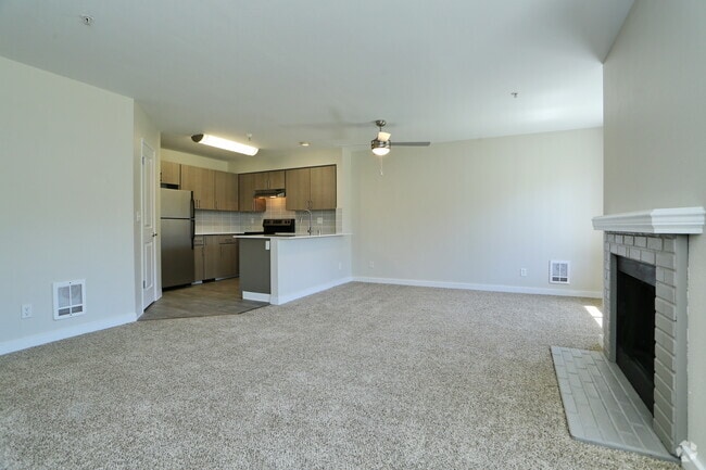2BR, 2BA - 1,016 SF