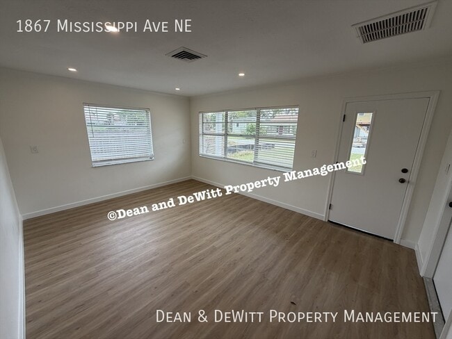 Photo - 1867 Mississippi Ave NE