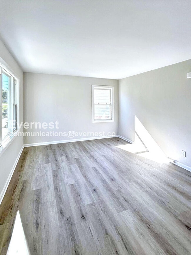 Photo - 1254 Elmwood Rd