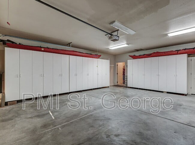 Photo - 621 Rolling Hills Dr