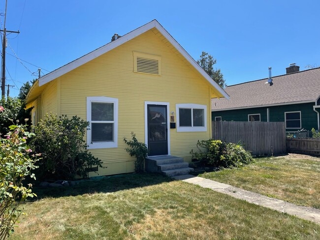 Photo - Newly Remodeled 2 Bedroom 1 Bath-Ready for you to move right in!!!