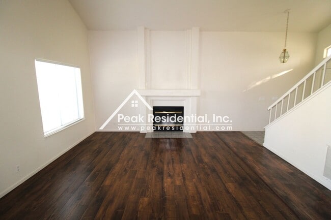 Photo - Spacious 3bd/2.5ba Home near Bell & Dry Creek Road