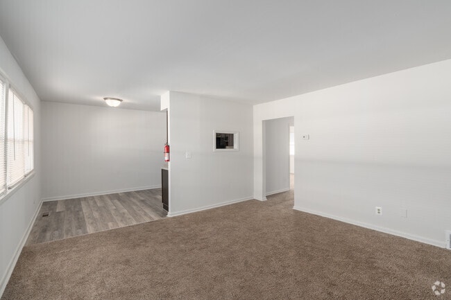 2BR, 1BA - 850SF - Living Room