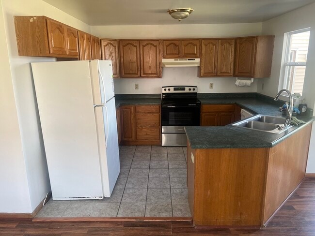 Photo - 2520 E Clark St