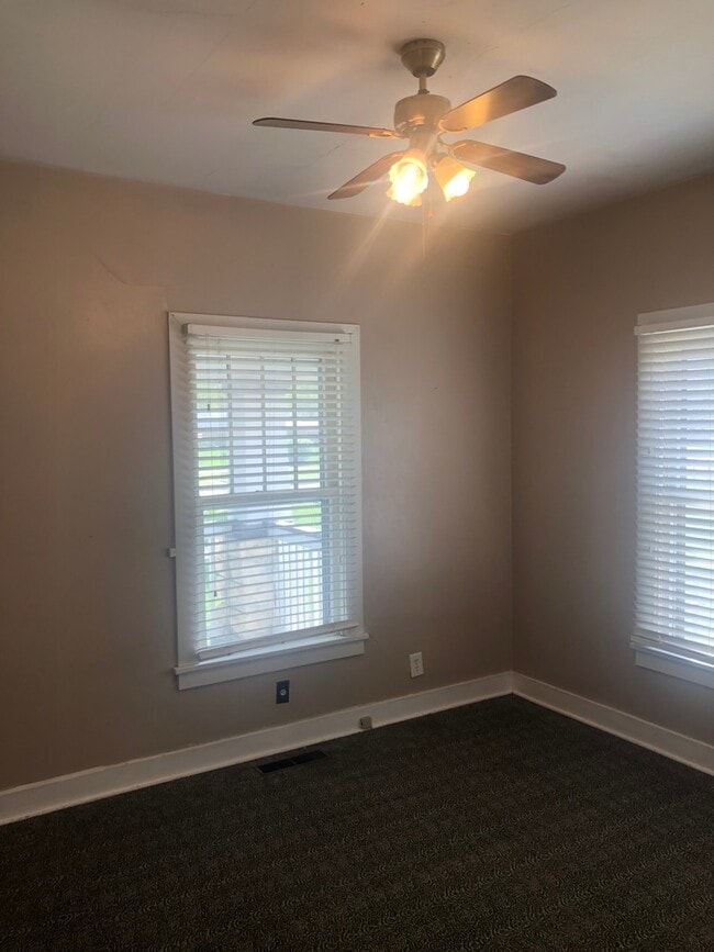 Photo - Lots of Space & Central Location