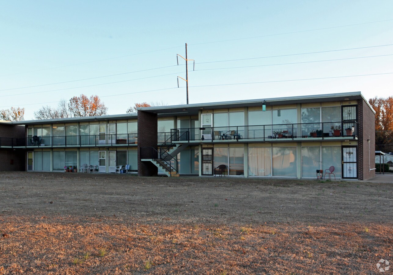 Photo - AVONDALE APARTMENTS