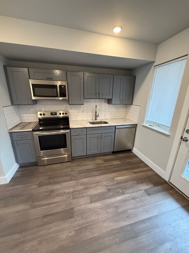 Photo - 5402 Webster St Unit 2nd Floor